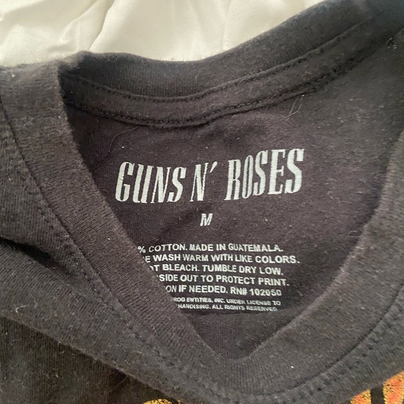 Guns N’ Roses - Picture 2 of 2